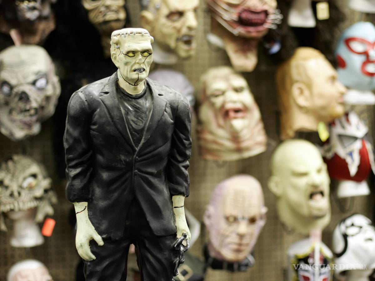 $!6 escritoras que sus novelas te ponen los nervios de punta con sus escalofriantes historias