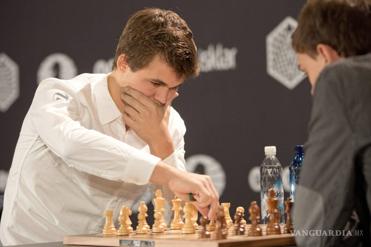Magnus Carlsen defiende su título mundial de ajedrez