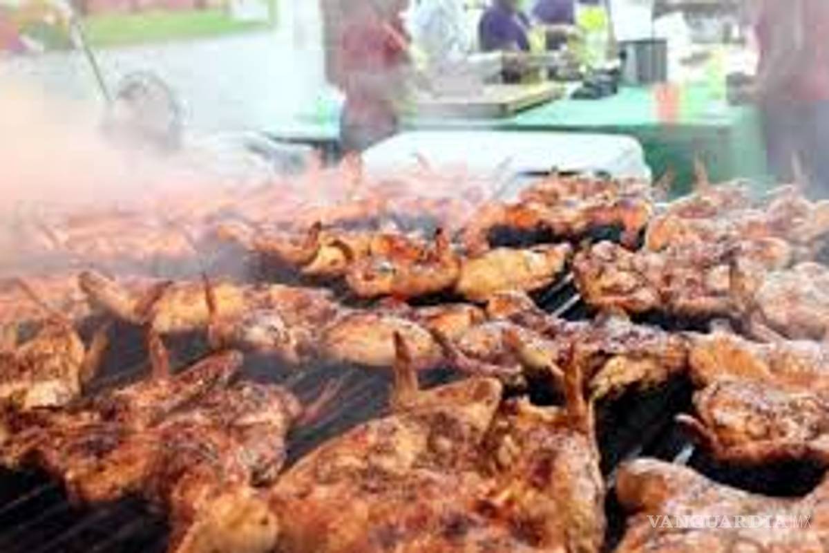 Instala DIF Municipal stands para la venta de pollos en la Feria de Torreón