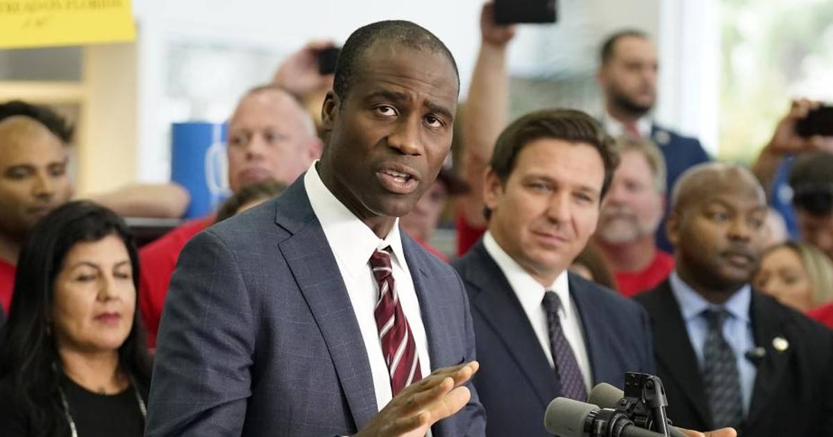 Advierten de riesgos para niños sí Florida anula vacunas obligatorias