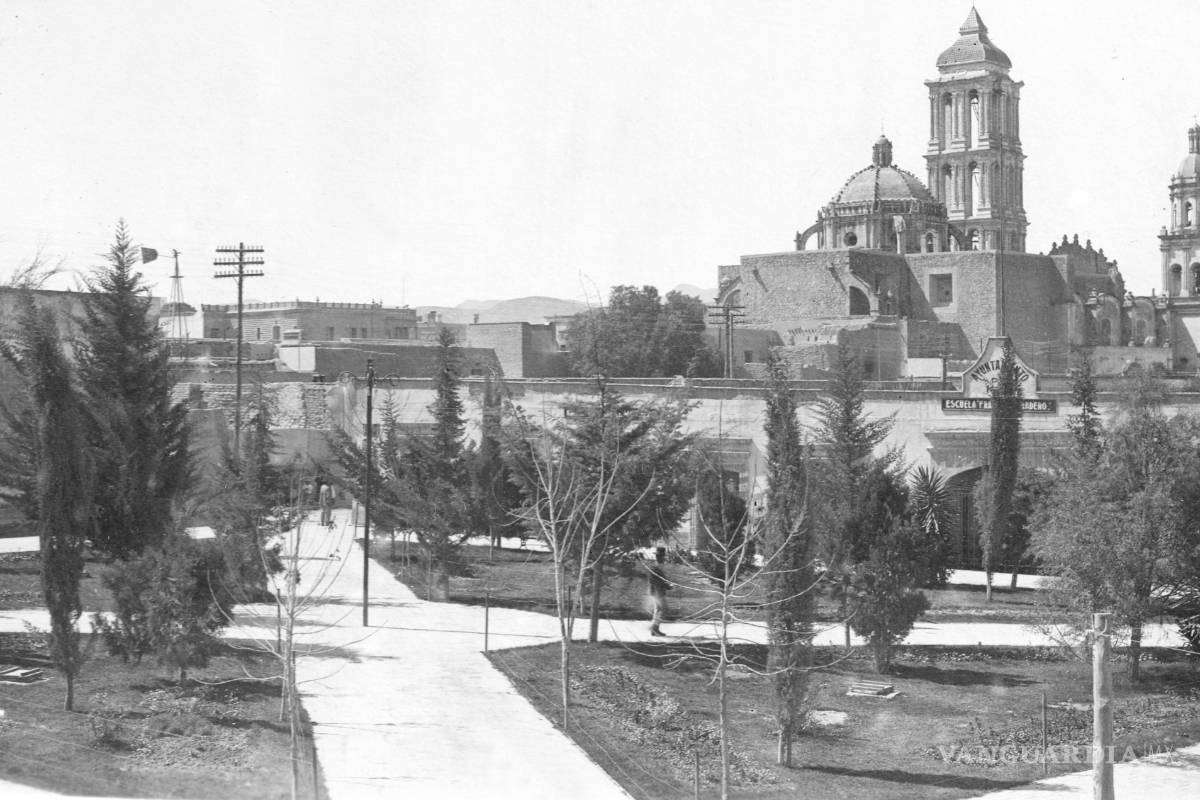 Relatos y retratos del Saltillo: Plaza Madero