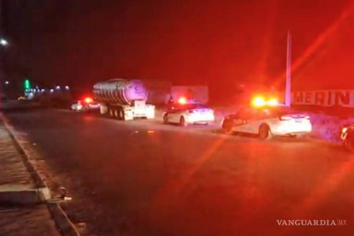 Aparece pipa robada en Puebla; abandonan el químico y se llevan el tracto camión