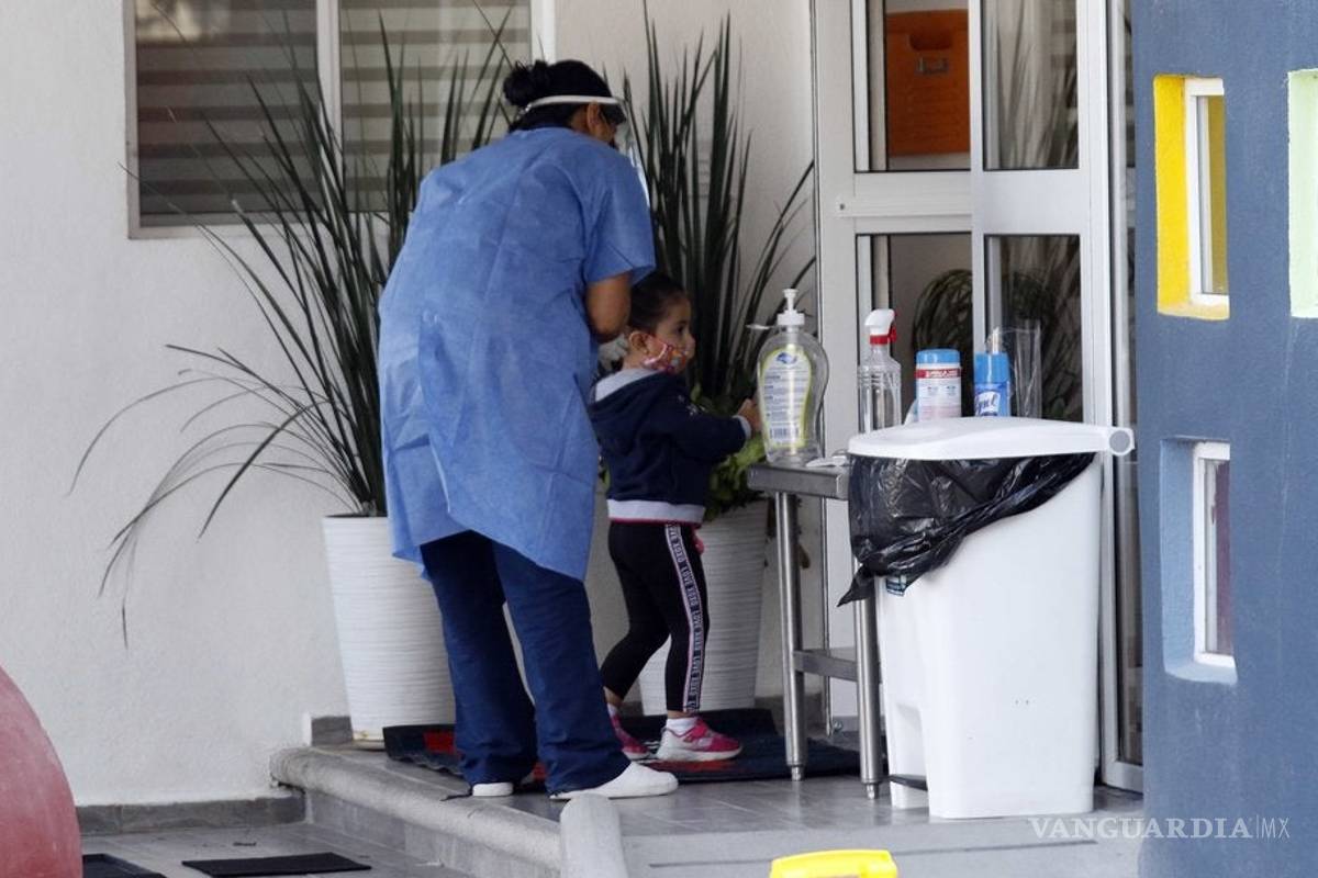 Denuncian padres de familia omisión de protocolos en colegio privado de Saltillo