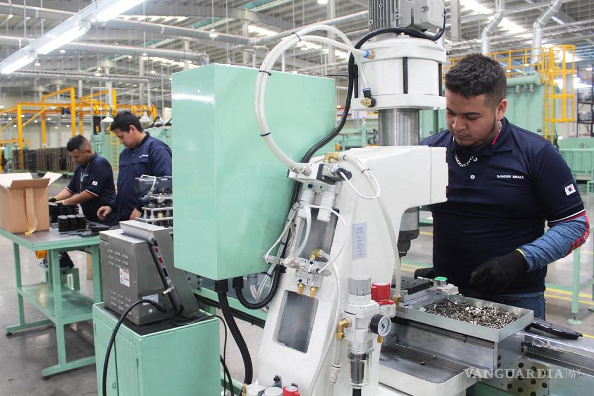 Saltillo: Caen hasta 30% contrataciones en la industria automotriz