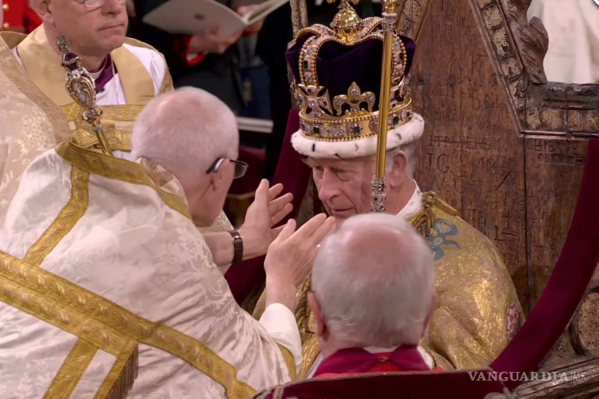 El rey Carlos III del Reino Unido y la reina Camila son coronados en una ceremonia histórica en la Abadía de Westminster