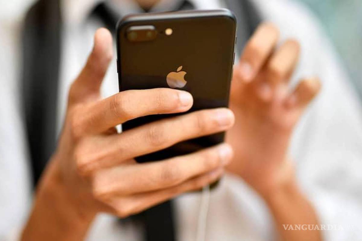 Regalará gobierno de Grecia 50 gigas de internet a adolescentes que se vacunen contra COVID