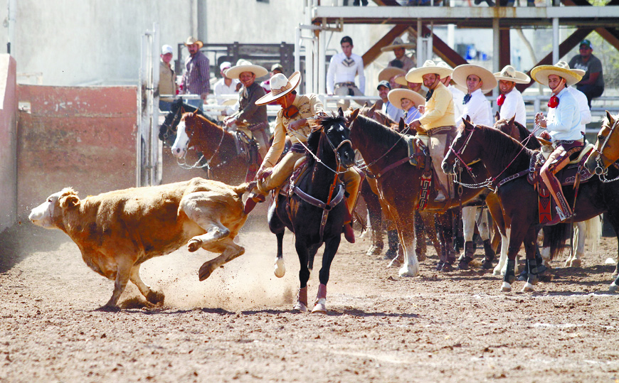 Charros conquistan Caladero, Pialadero y Coleadero