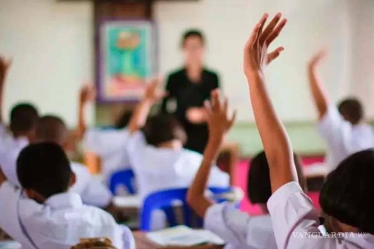 Morena plantea llevar educación financiera a las aulas para combatir endeudamiento y desinformación