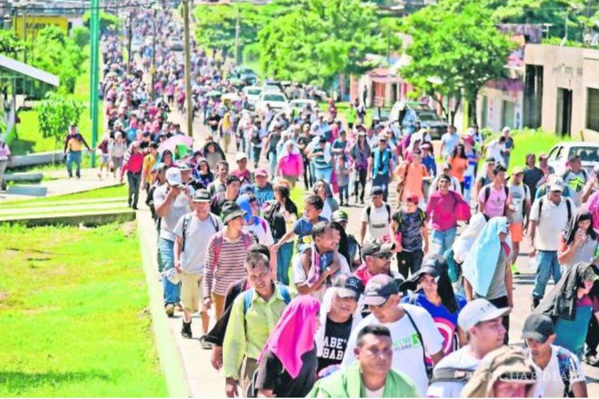 Mexicanos guían la caravana migrante