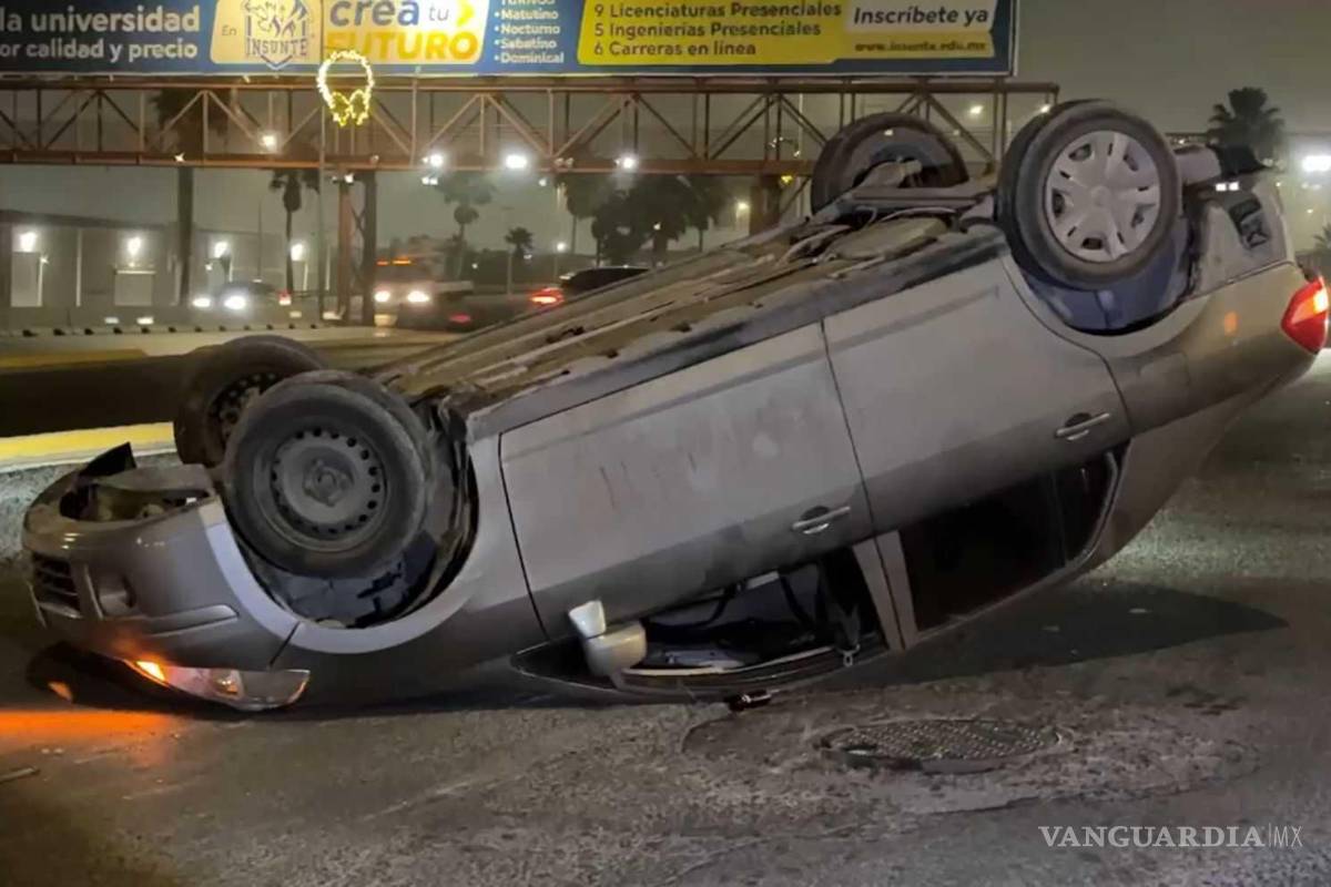 $!Elementos de Tránsito Municipal atendieron el accidente y tomaron conocimiento de los daños.
