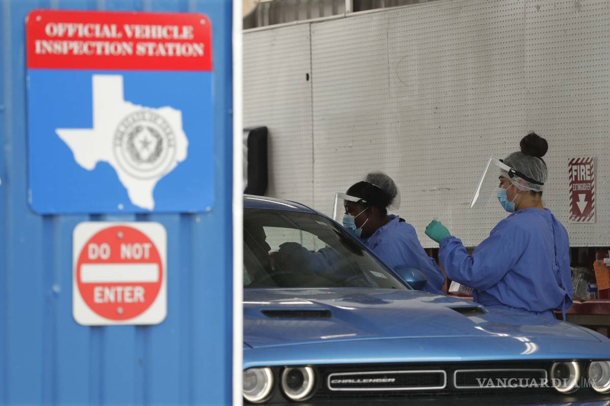 Texas supera 10 mil casos de coronavirus al día