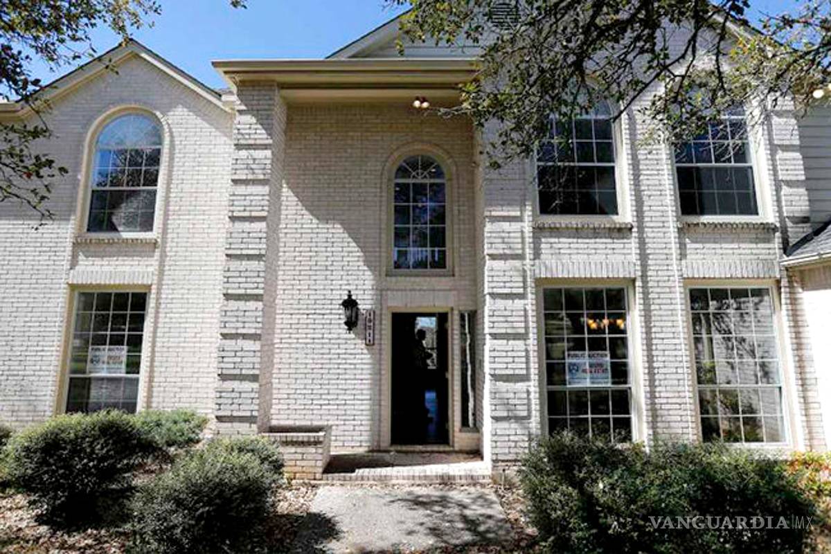 Cuestionan que Humberto Moreira no reclame casa de su suegra