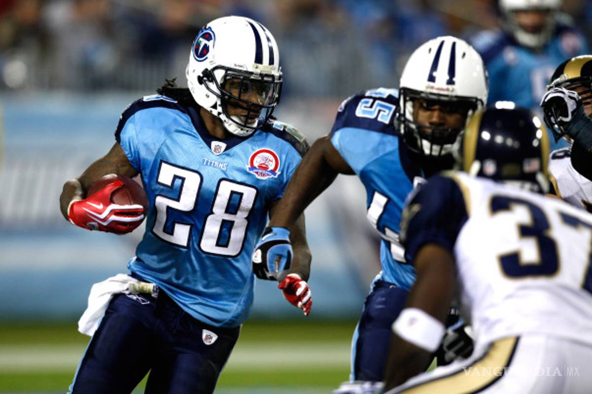 Exjugador de la NFL es acusado de pagar para matar a unos pandilleros