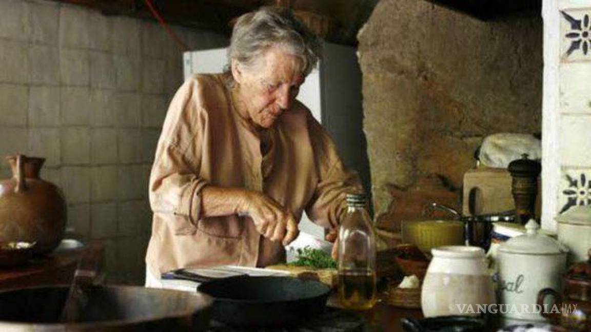Falleció Diana Kennedy, la autora británica enamorada de la cocina mexicana