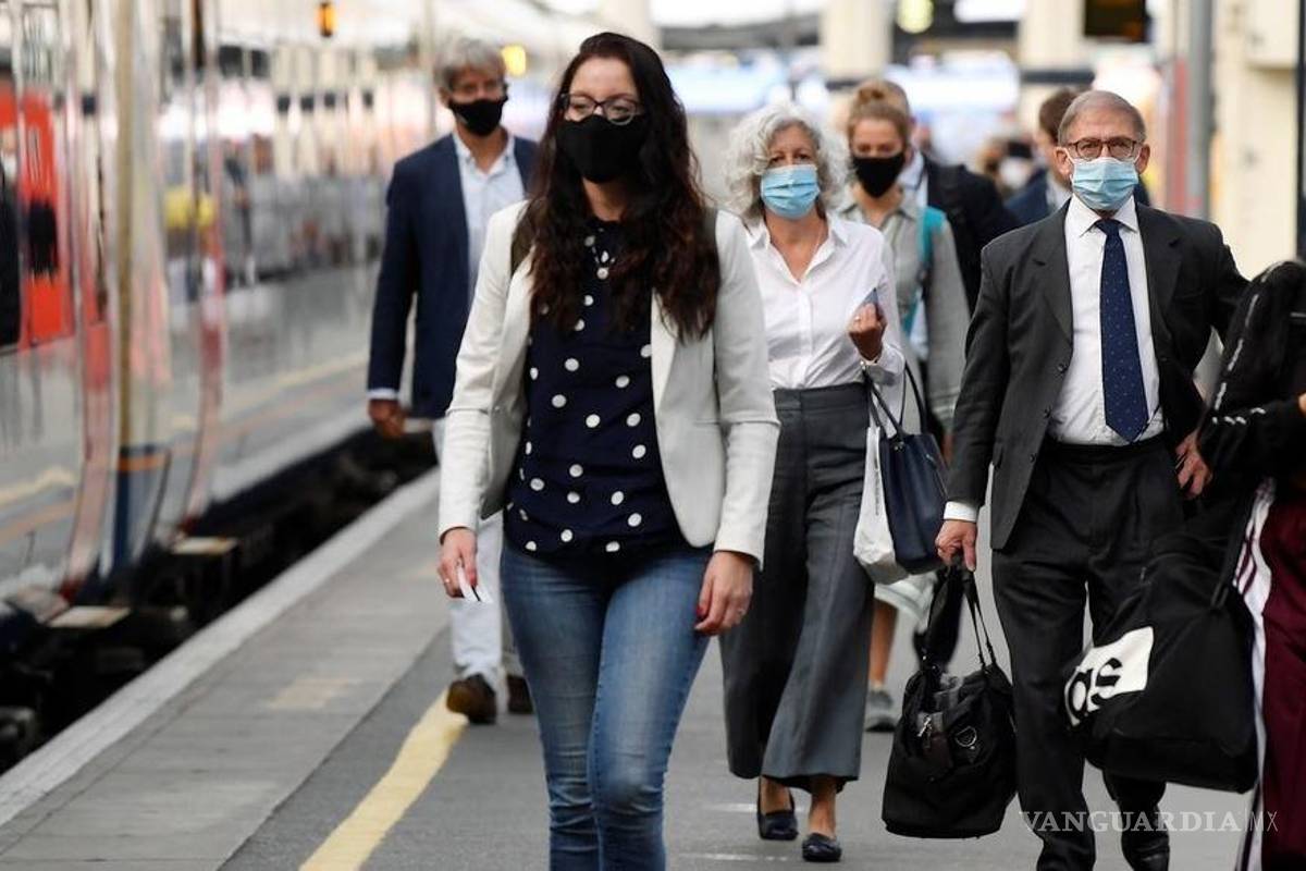 Por tercer día seguido, EU bate récord de casos COVID-19