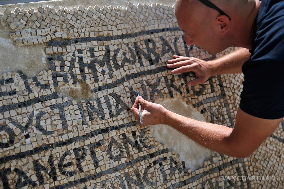 Descubren un mosaico de hace 1,500 años en Israel