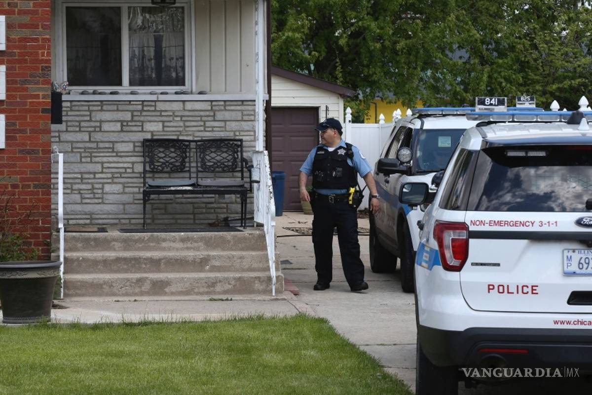 Matan a mujer embarazada y le sacan bebé del vientre en Chicago