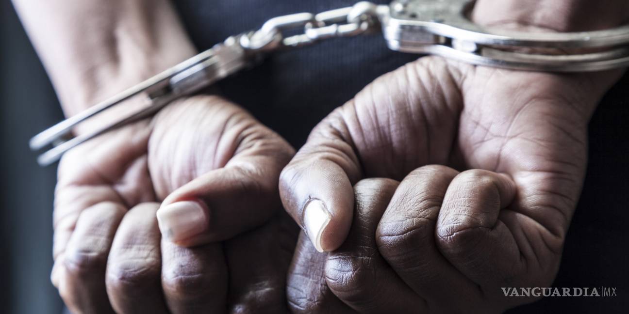 Detienen a gestor de aduanas en BCS por contrabando