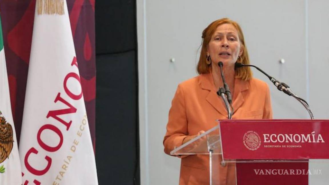 AMLO afirma que Tatiana Clouthier dejará la Secretaría de Economía