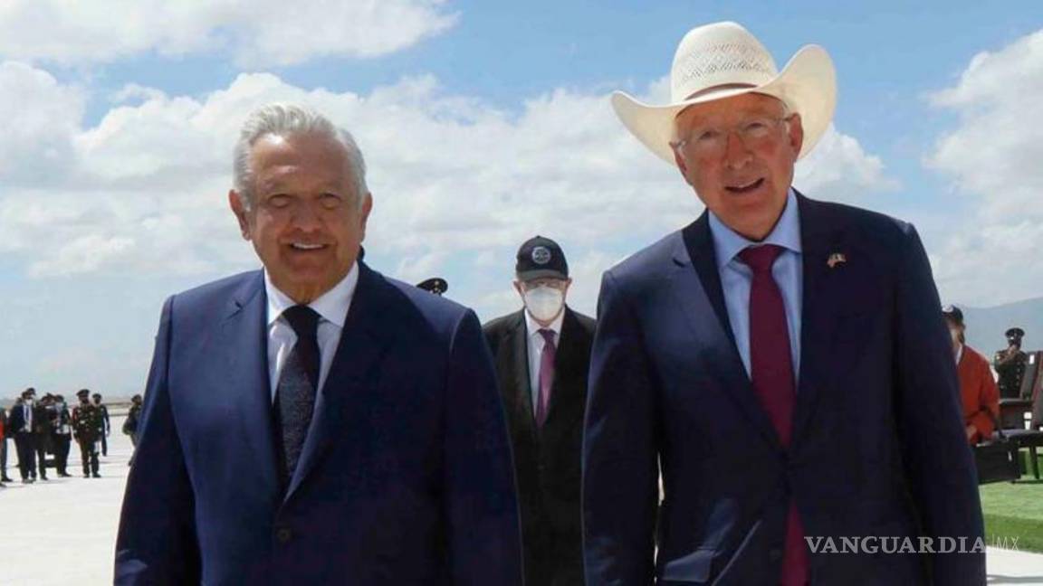 Los problemas de Ken Salazar que lo hacen quedar mal con AMLO y Biden
