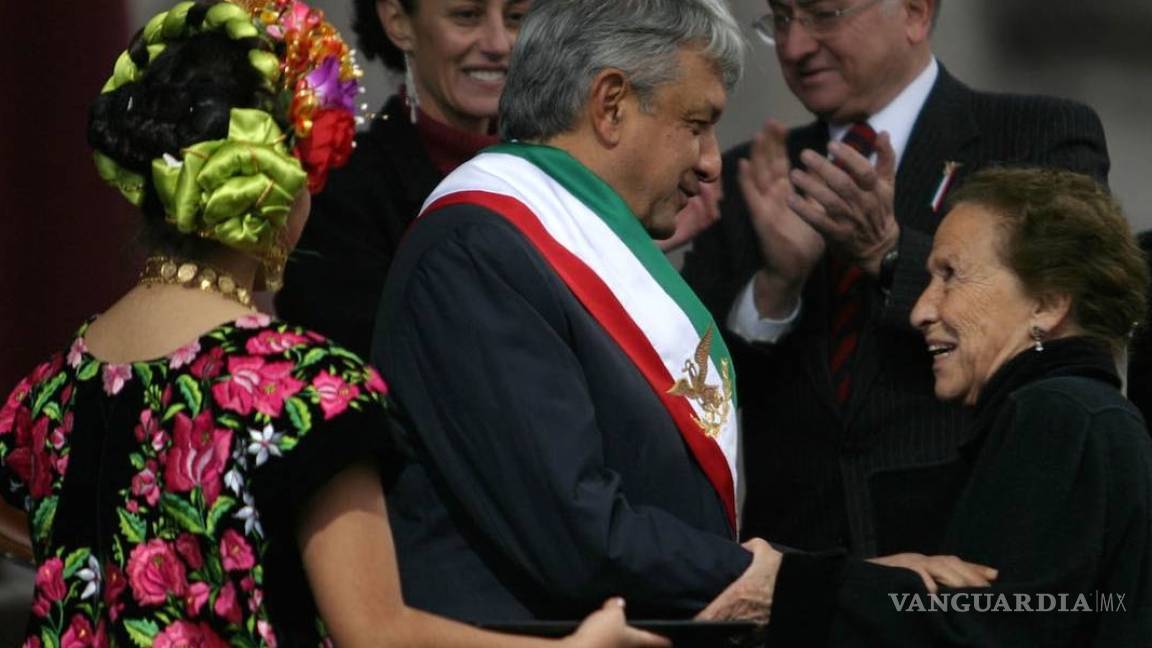 Banda presidencial de AMLO tendrá el color verde arriba