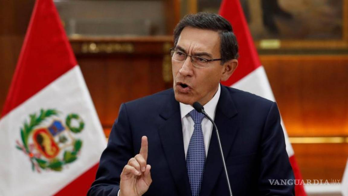 Congreso de Perú aprueba suspender al presidente Martín Vizcarra
