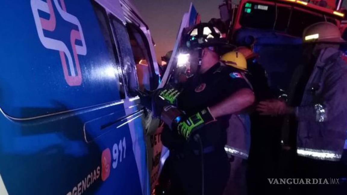 Seis muertos tras chocar tráiler y ambulancia en Yucatán