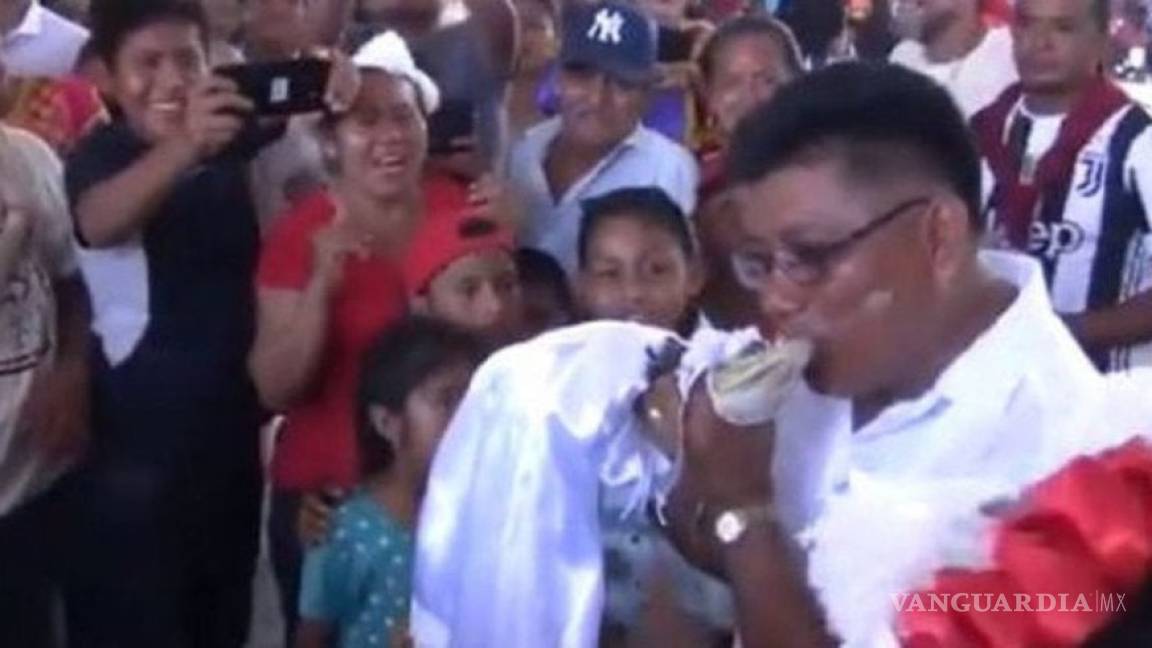 Alcalde se casa con ‘princesa lagarto’ en Oaxaca