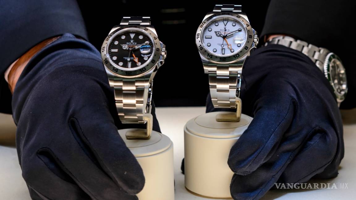 Roban casi un millón de euros en una relojería de lujo en París