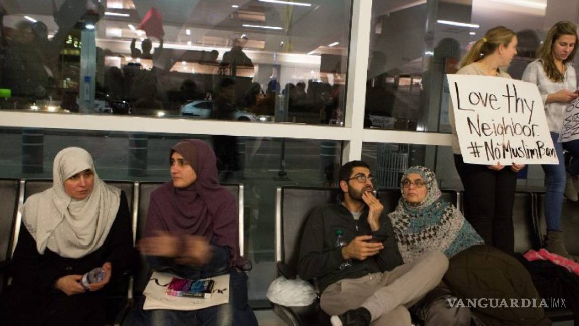Orden de Trump sobre inmigración provoca caos en los aeropuertos