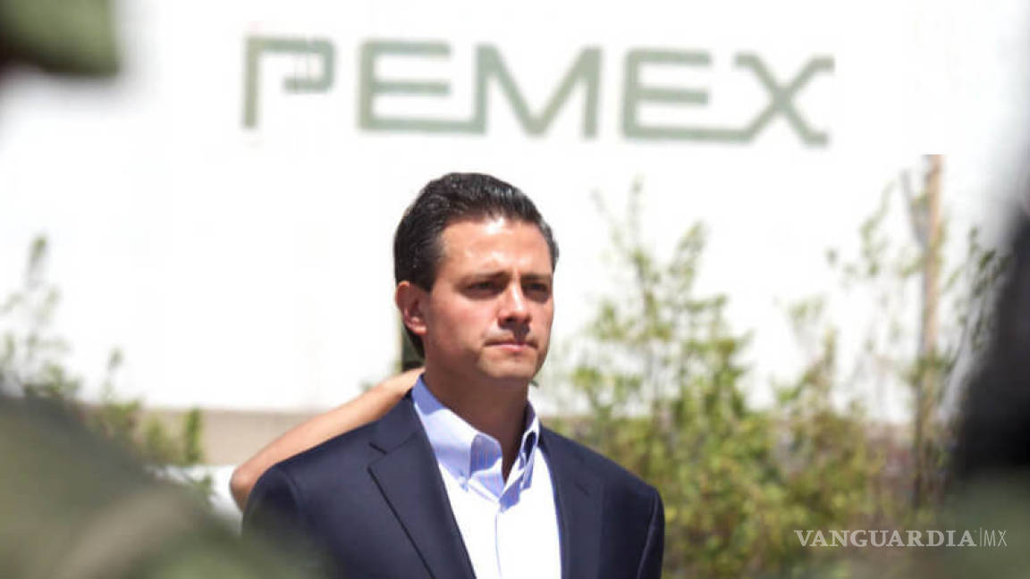 SFP sanciona a dos ex altos mandos de Pemex que trabajaron con Peña Nieto