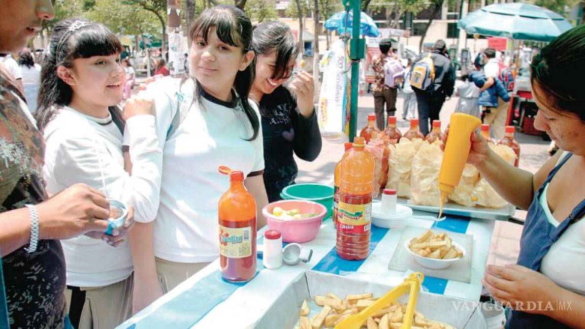 Escuelas primarias no han dejado de vender alimentos 'chatarra'