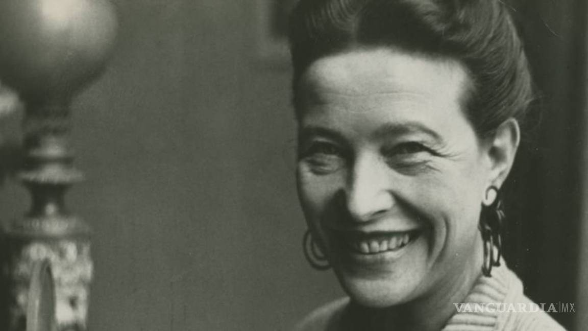 $!Simone de Beauvoir, un legado de 110 años en frases y 8 bits