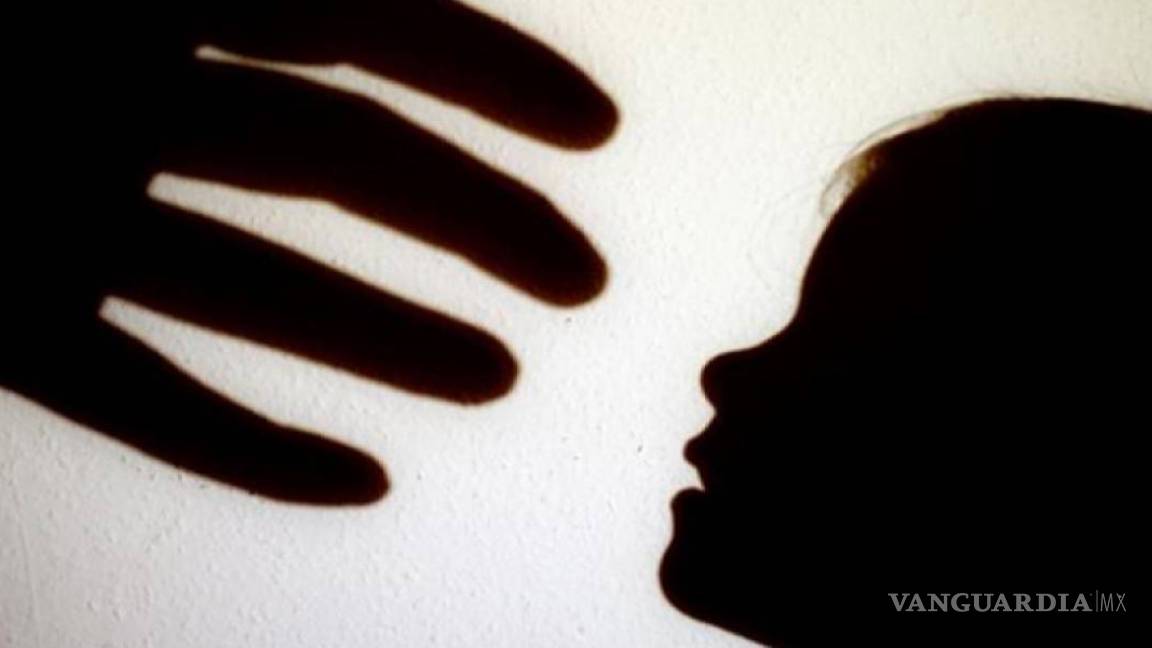Niño fue violado y obligado a practicar sexo con sus hermanas por un anciano