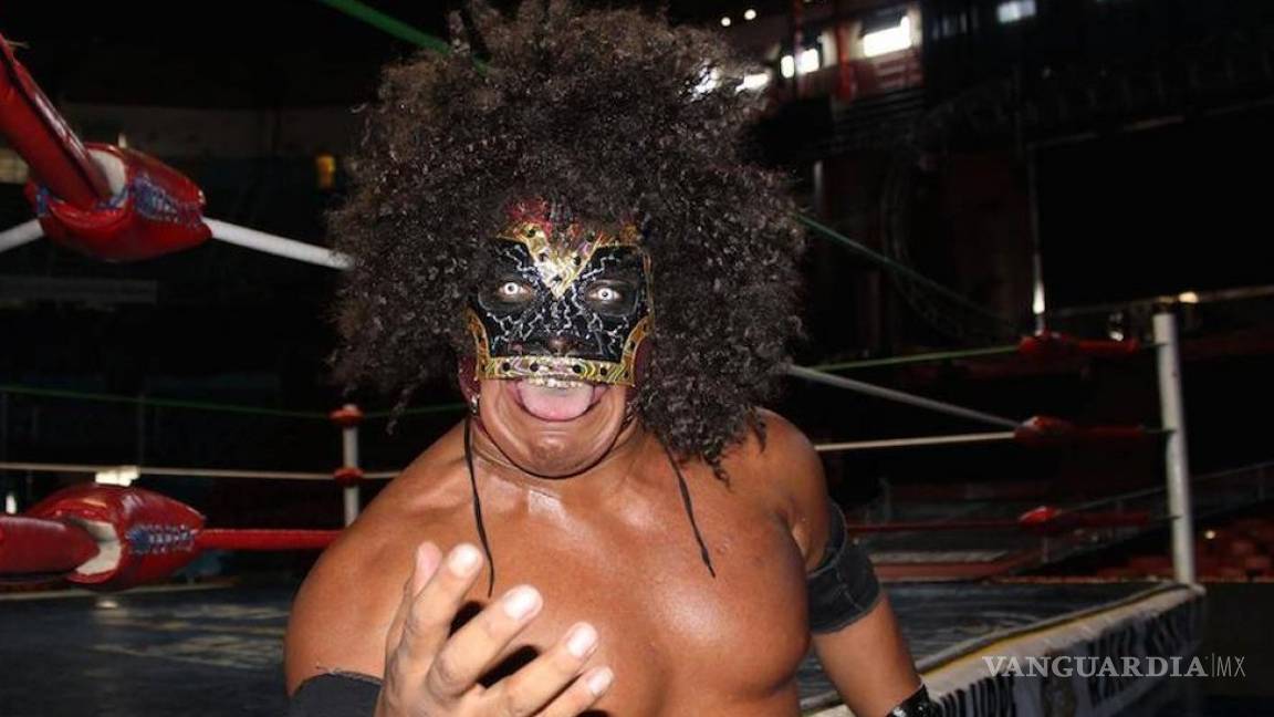 $!Acusan a luchador del CMLL de subir borracho al cuadrilátero