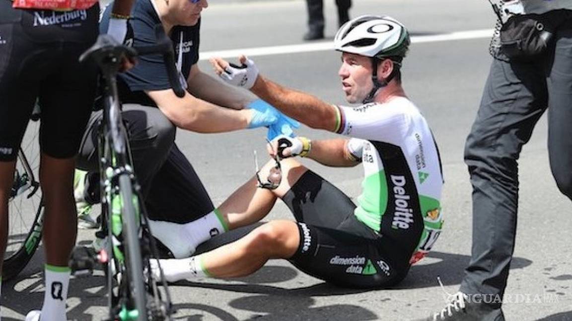 Mark Cavendish sufre conmoción cerebral tras caída en el Tour de Abu Dhabi
