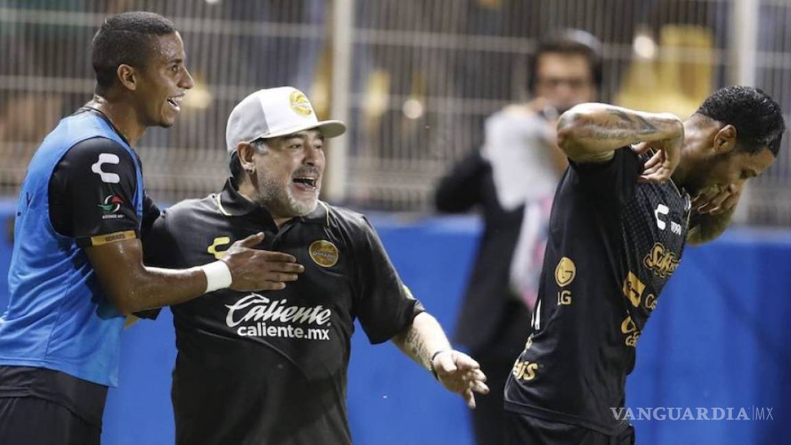 La videollamada de Maradona a sus Dorados previo a su debut en el Ascenso