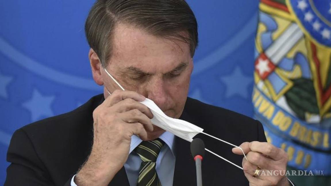 Crítica Bolsonaro uso de cubrebocas en Brasil; asegura que provoca accidentes viales