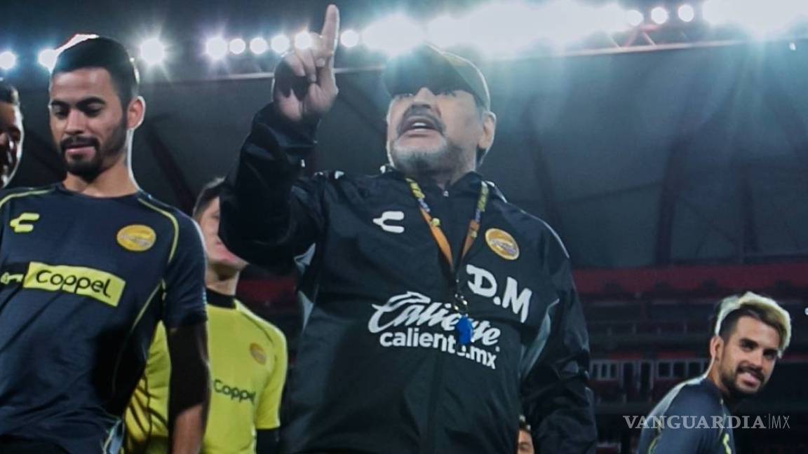 El momento en que Maradona regañó a la afición de Dorados