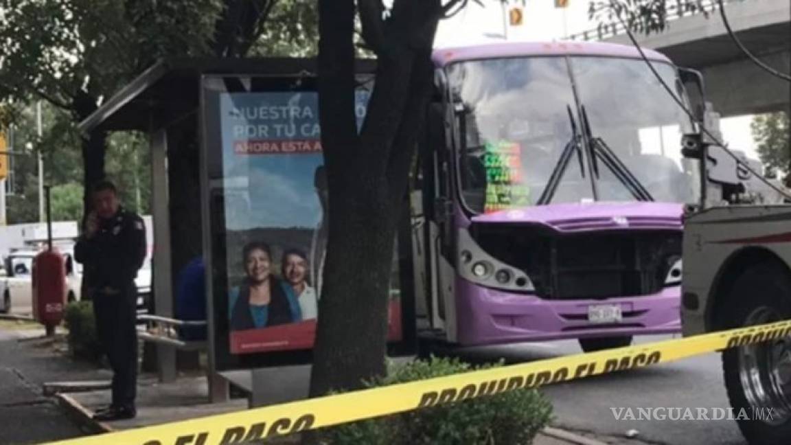 Balacera en autobús con pasajeros deja una mujer muerta, en la CDMX