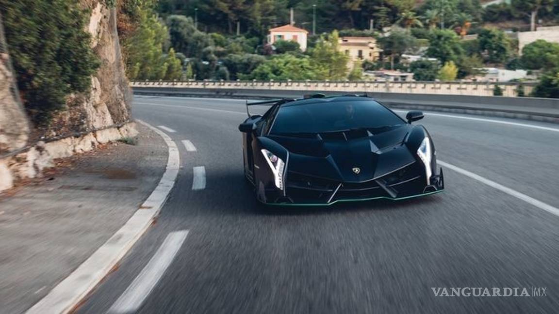 $!Lamborghini Veneno Roadster, súper rápido y súper caro; cuesta más de cien millones de pesos