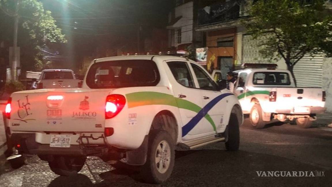 Disparan a camioneta con tres hombres en Guadalajara; mueren un juez y un abogado