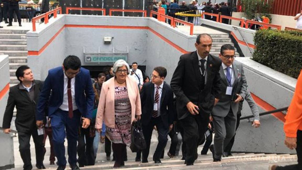 Le cuesta a funcionarios 5 pesos usar 'pasadizo secreto' para llegar a Cámara de Diputados