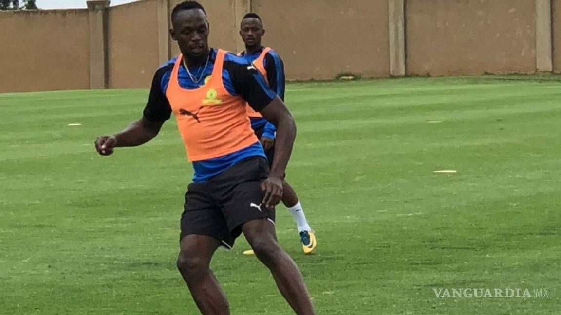 Usain Bolt ya entrena en Sudáfrica para ser futbolista profesional