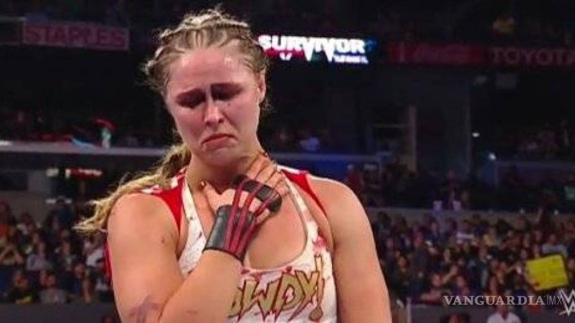 Así humilló Charlotte Flair a Ronda Rousey en Survivor Series