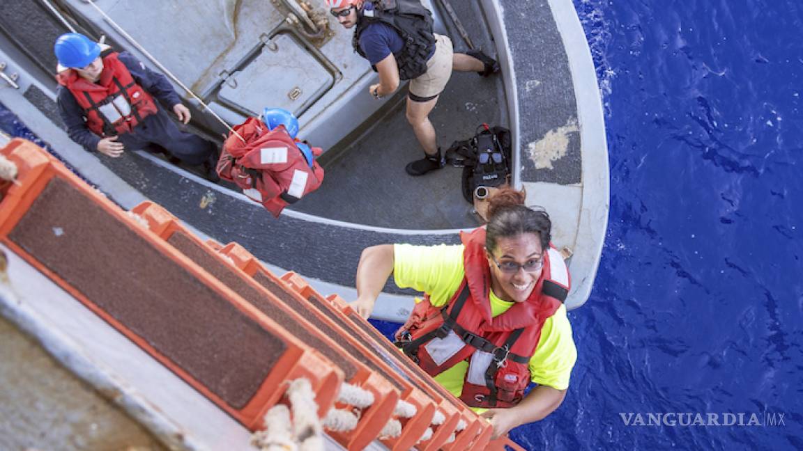 Rescatan a dos mujeres después de estar cinco meses a la deriva en el océano