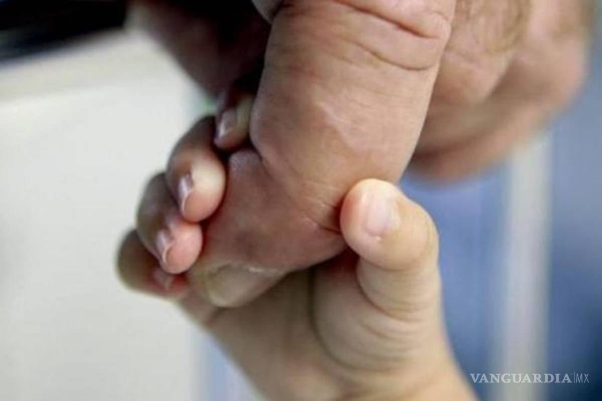 Detienen a una pareja de ancianos por comprar un bebé en España