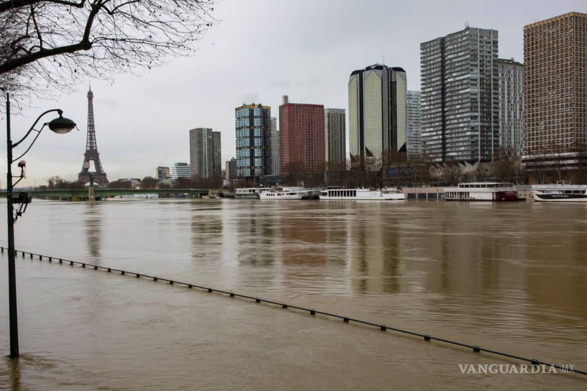 $!Río Sena se desborda inundando París (Fotos)