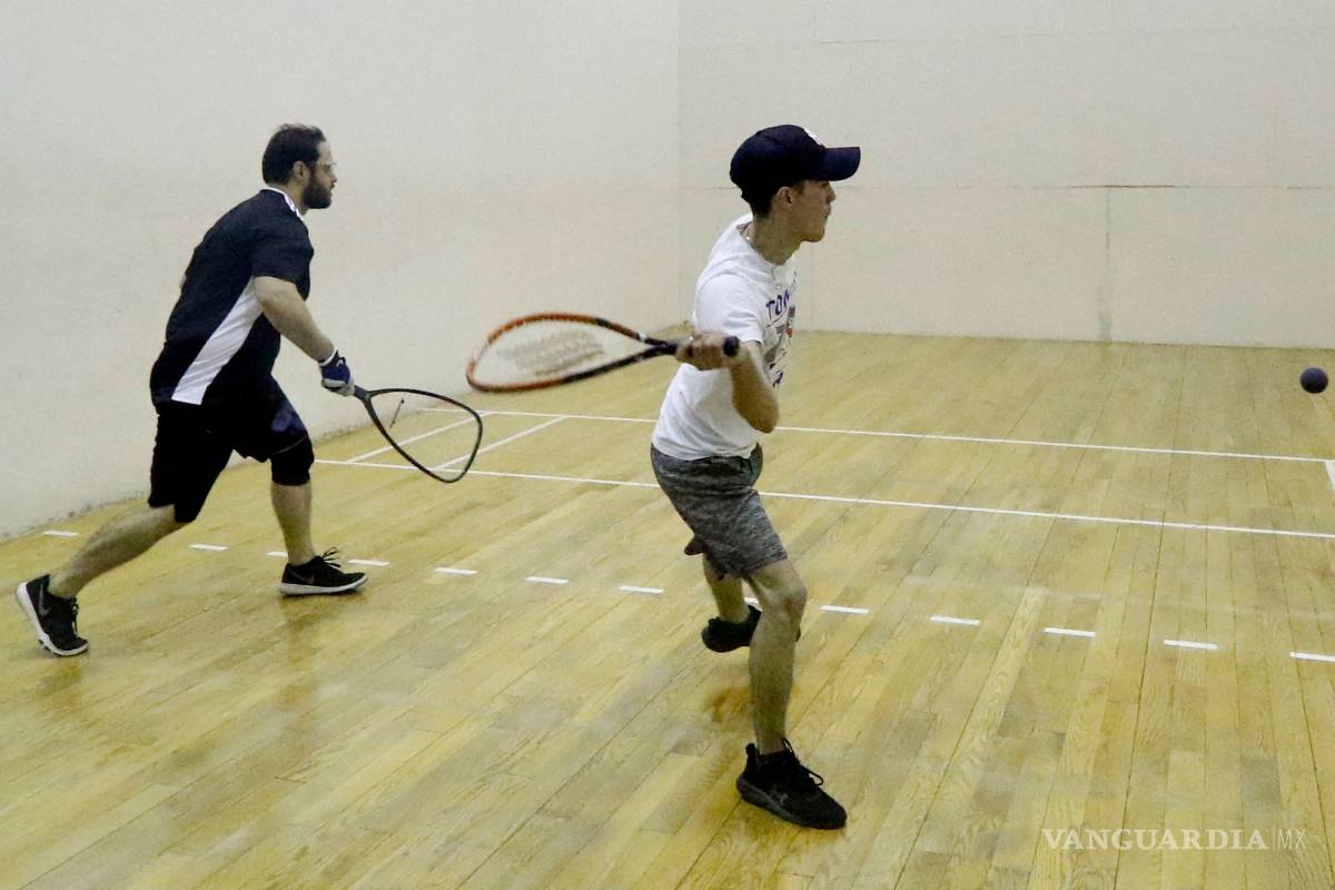 El pavo está listo en raquetbol