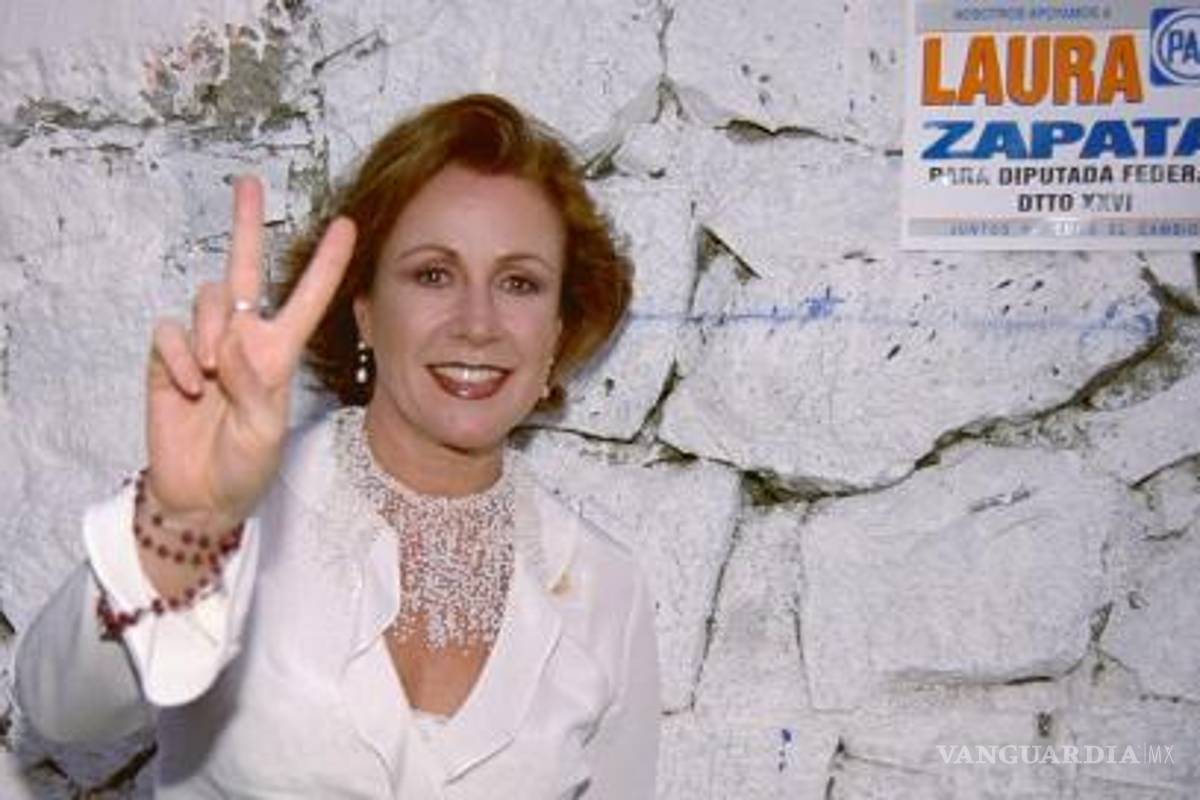 $!De Carlos Villagrán ‘Kiko’ a Laura Zapata, celebridades que saltaron de los escenarios a la política